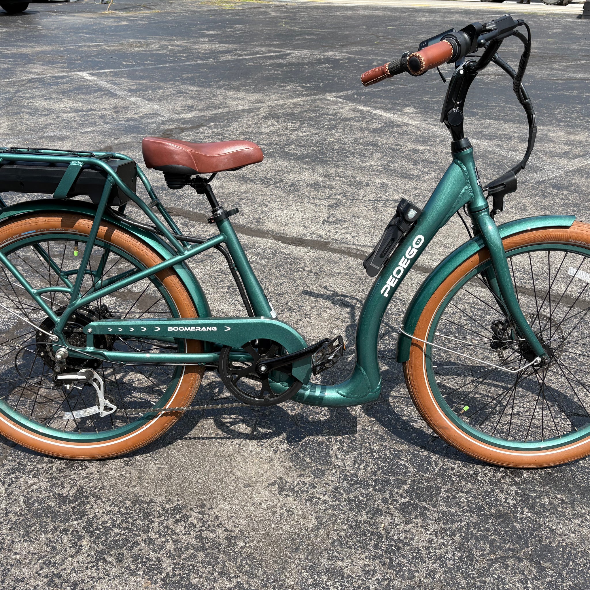 Pedego Boomerang 26' Step-Thru E-bike