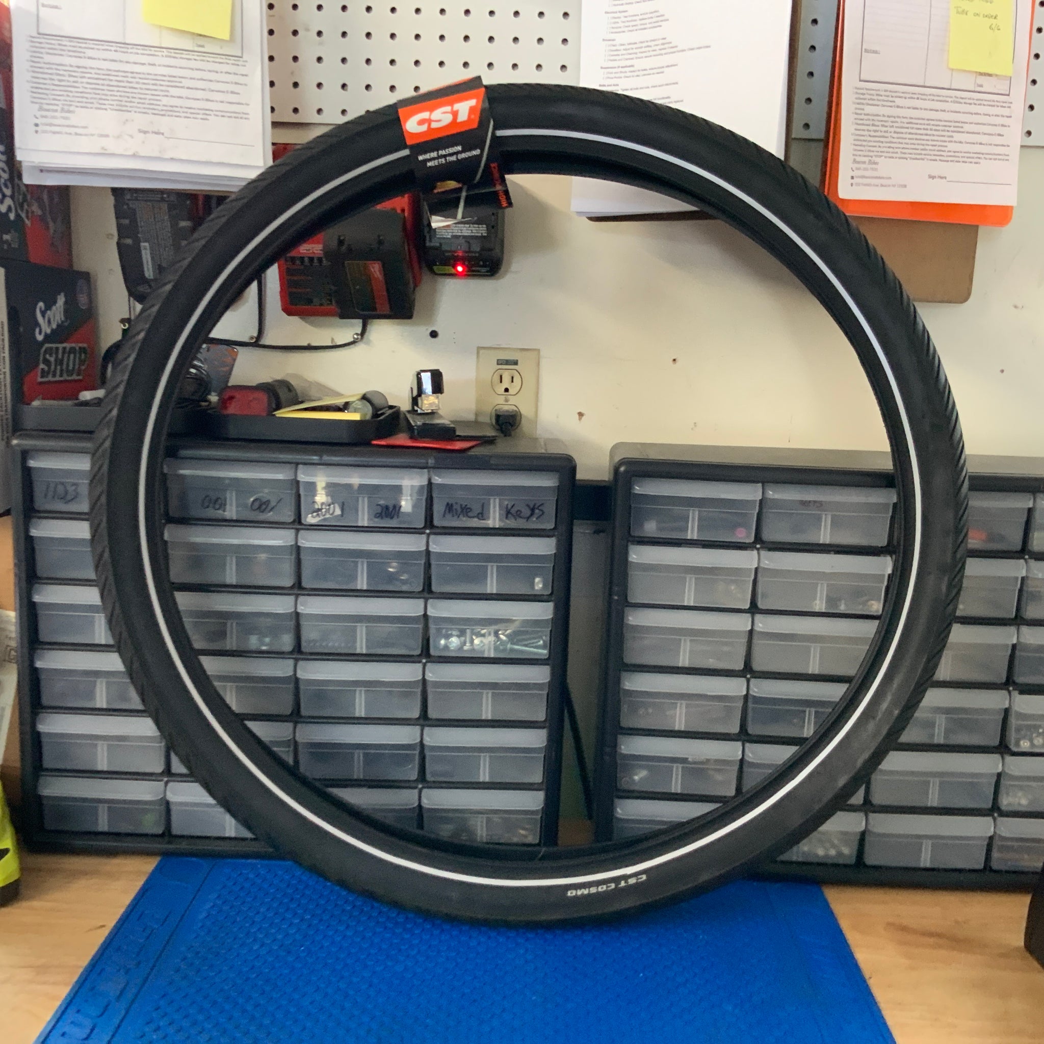 CST Cosmo 700 x 62c